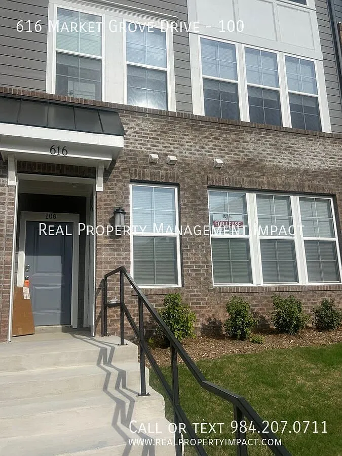 Building Photo - 616 Market Grove Dr #100