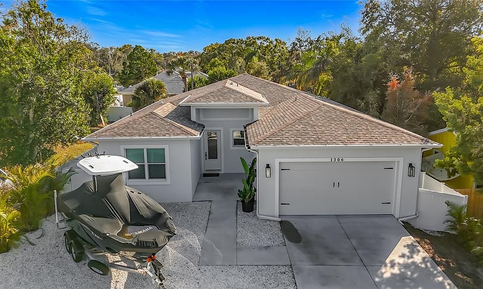 1st image of 1306 E Lemon St