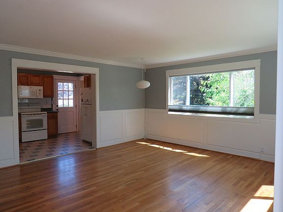 3rd image of 10218 35th Ave SW