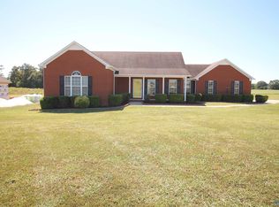 915 W Sanderfer Rd, Athens, AL 35611