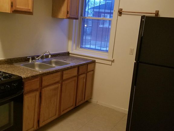 2nd image of 8501 S Crandon Ave #1