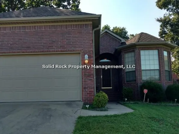 1904 Reveille Cir, Jacksonville, AR 72076