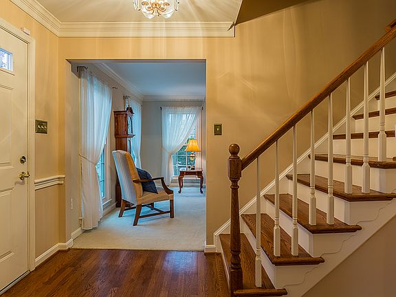 2nd image of 3261 Chancellor Dr