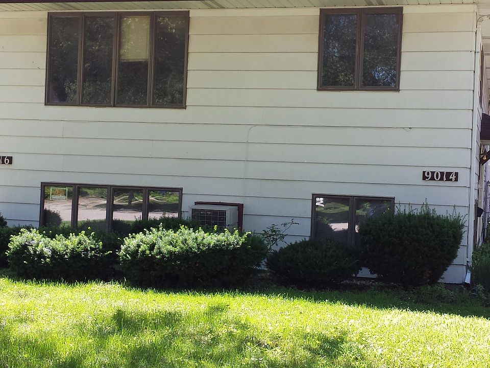 Lower unit for rent. Front door on right hand side which is the north side of the building Roof stoop provides protection from inclement weather as needed.