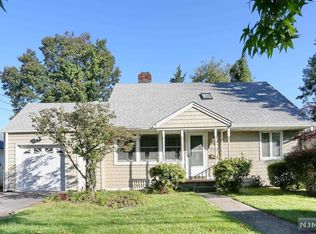 263 Phelps Ave, Bergenfield, NJ 07621