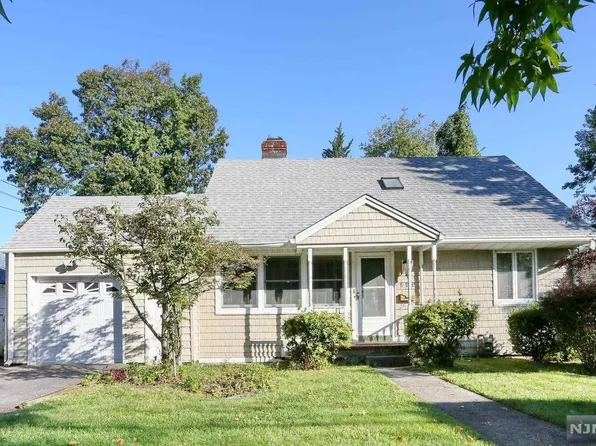 263 Phelps Ave, Bergenfield, NJ 07621