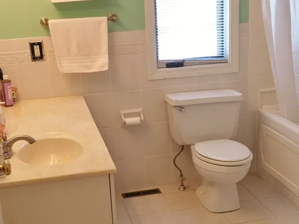 35 Glenrock, Norwalk, CT 06850