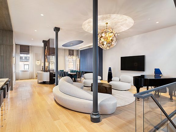 4th image of 25 Mercer St #Penthouse