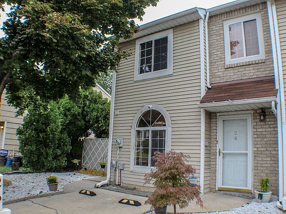 5th image of 26 Doreen Dr