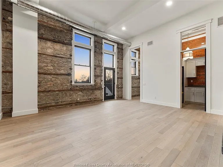 247 Brock St #301 — Photo 20