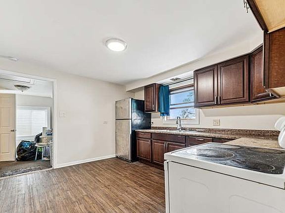 2nd image of 2306 S 59th Ave #2
