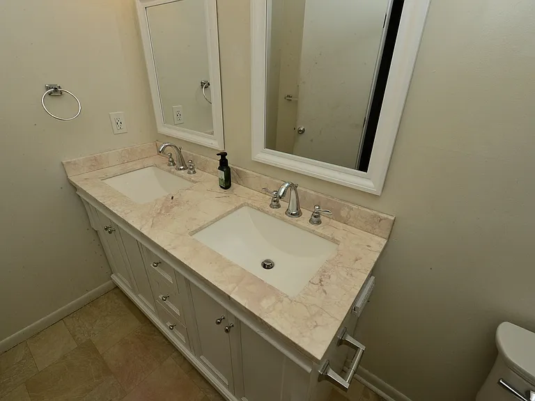 1548 Beachview Dr — Photo 17