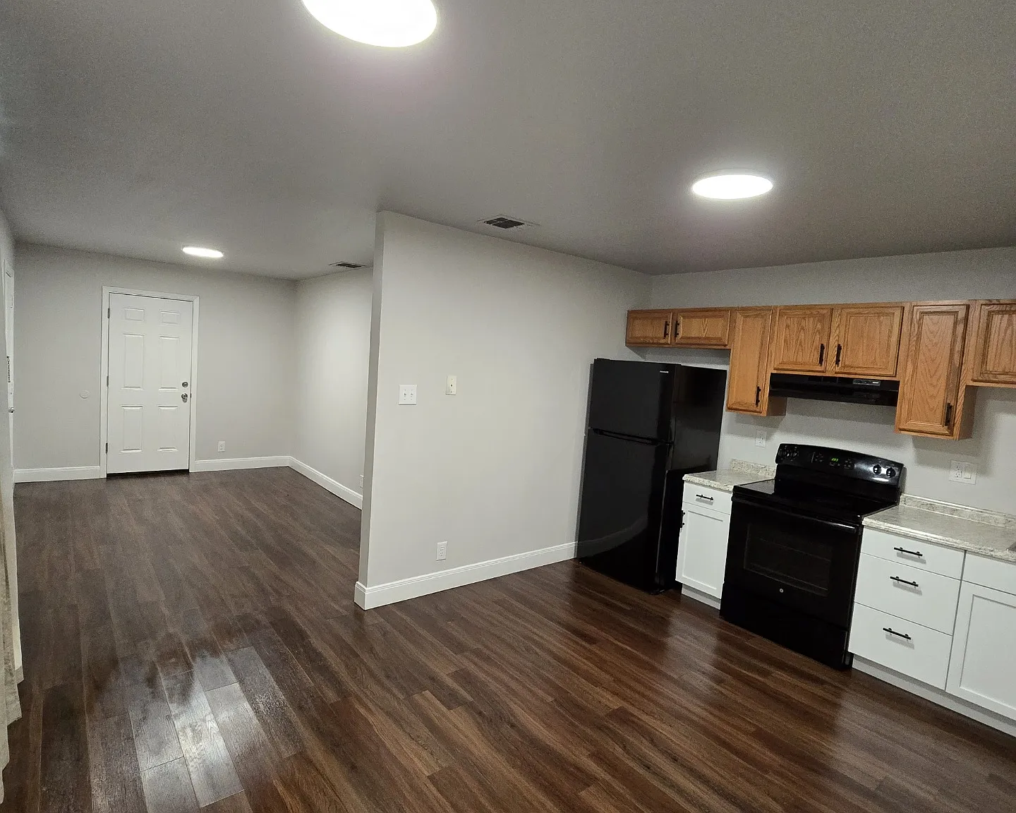 2 bed, 800 sqft, $1,200 — Photo 3