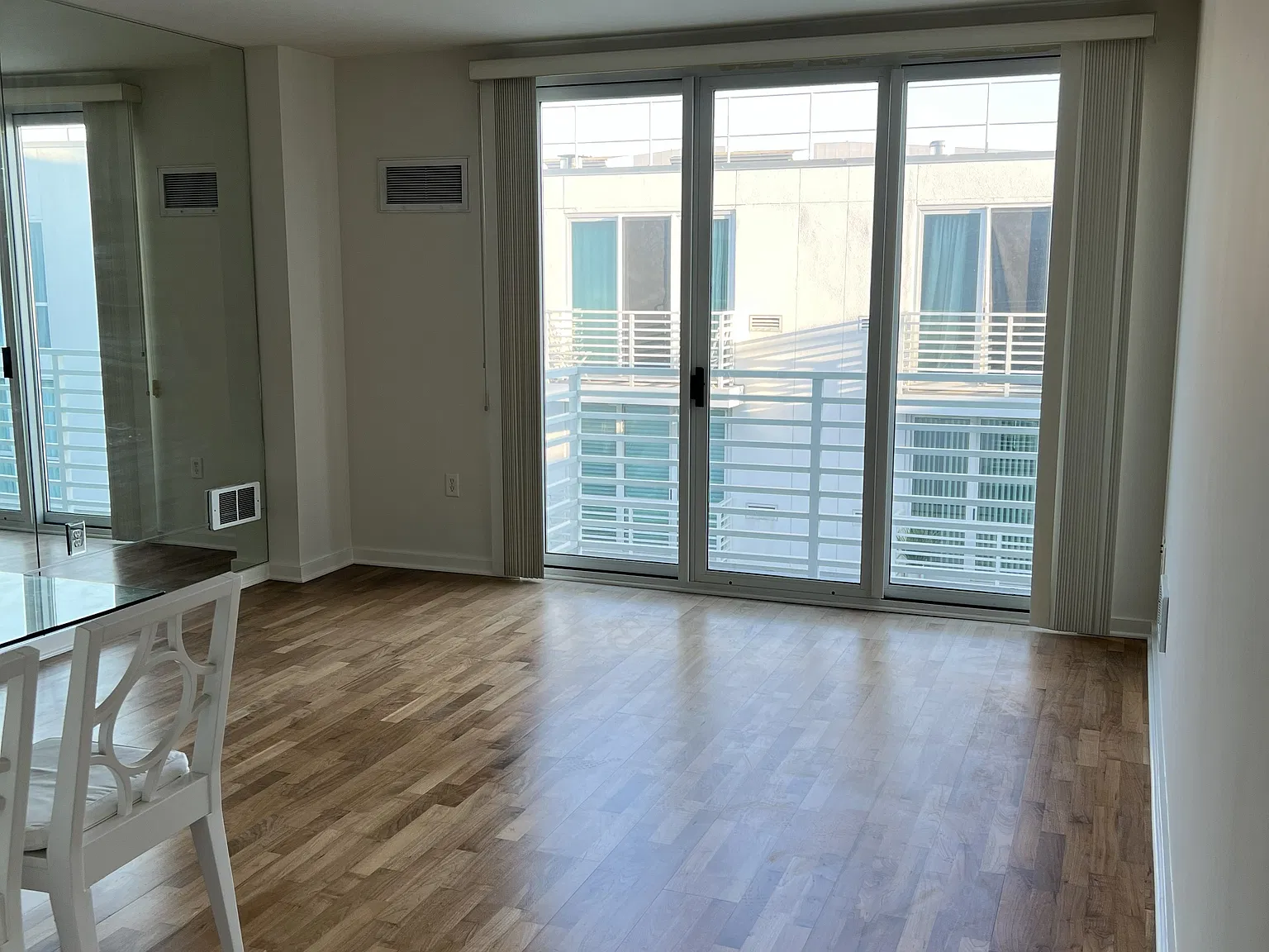 1 bed, 671 sqft, $4,300 — Photo 3