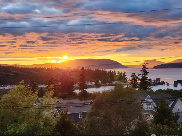 1505 Harbor View Court, Anacortes, WA 98221