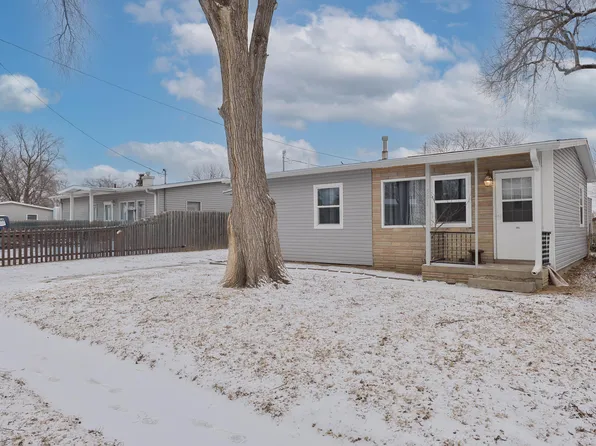 501 N 39th St, Council Bluffs, IA 51501