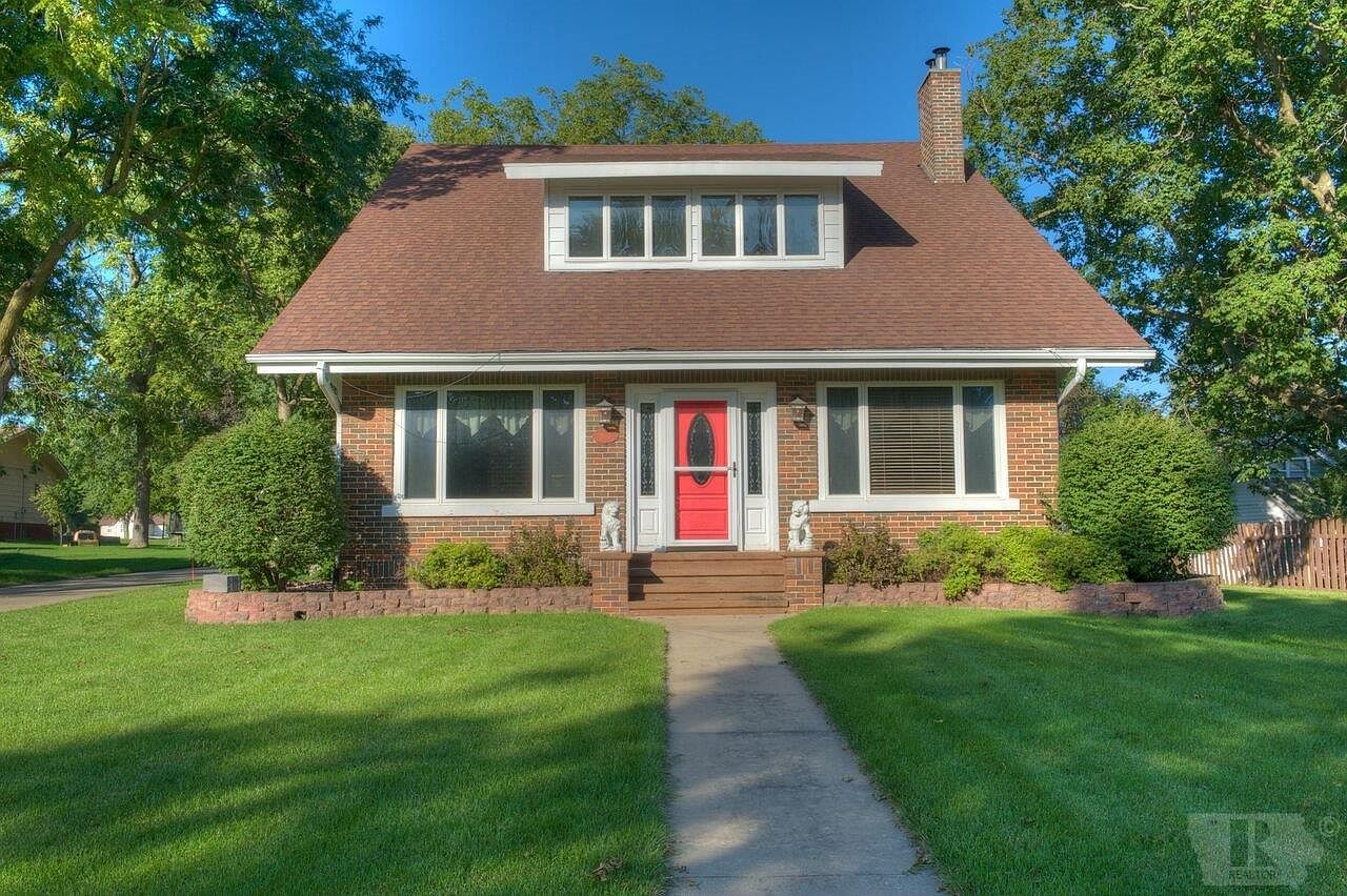 305 Locust St, Anita, IA 50020 Zillow