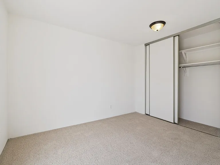 Post House Apartments — Photo 19