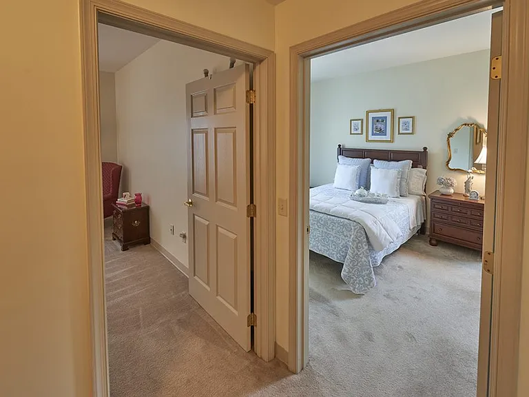 815 W Leesport Rd — Photo 3
