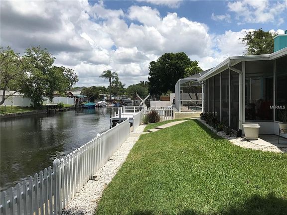2nd image of 3 Oak Ave
