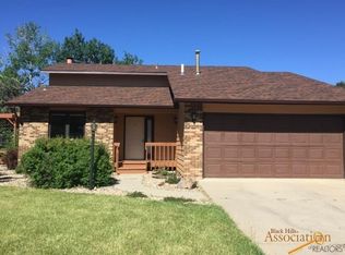 7387 Tanager Dr, Rapid City, SD 57702