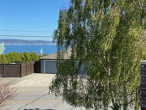 3rd image of 4665 Opal Cliff Dr