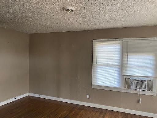 5th image of 110 S Boulder Ave
