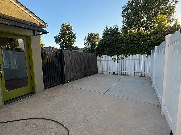 2432 S Primrose Ave #A — Photo 9