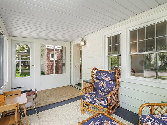 2nd image of 1336 Calvin Ave SE