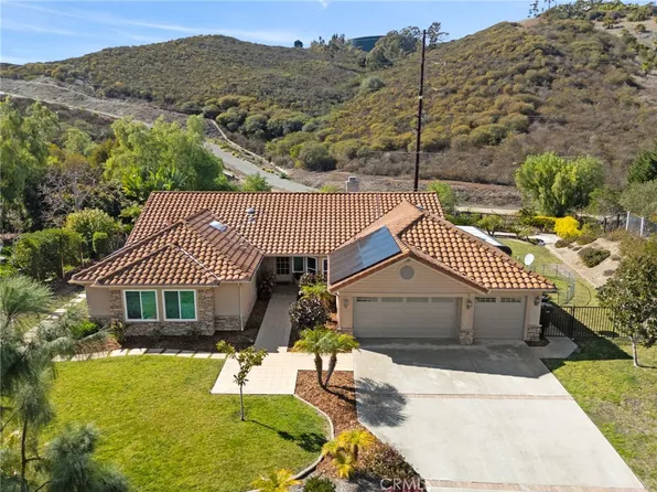 2209 Willowbrook St, Escondido, CA 92029