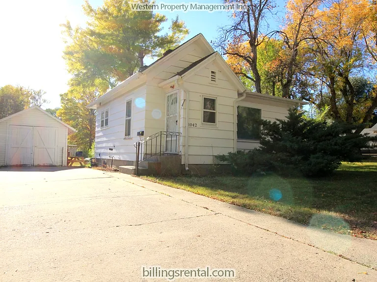 1042 N 24th St — Photo 1