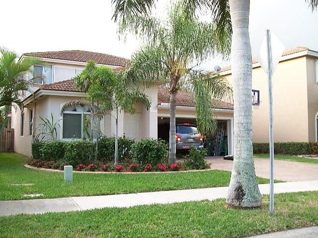 2nd image of 3818 Woodfield Ct