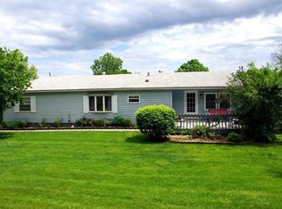 99 Raven Rd, Winfield, MO 63389