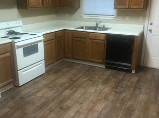 160 S Ash St, Conway, AR 72034