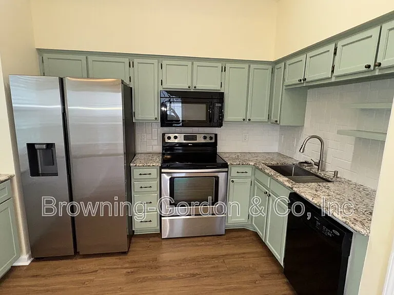 4256 Chesney Glen Dr — Photo 8