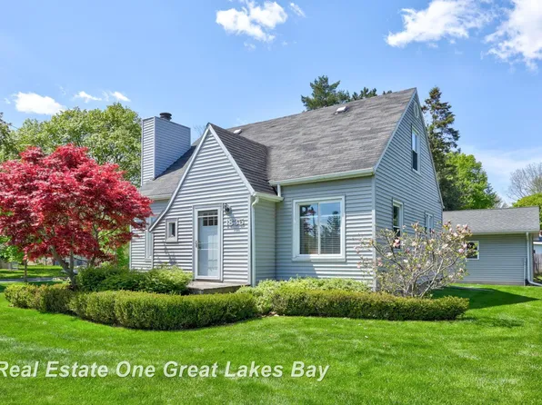 1835 Hemmeter Rd, Saginaw, MI 48638