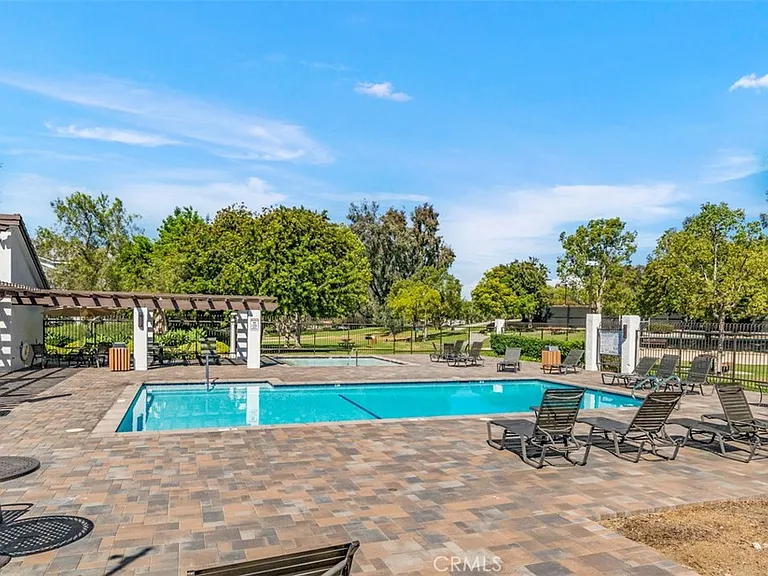 25732 Weston Dr — Photo 64