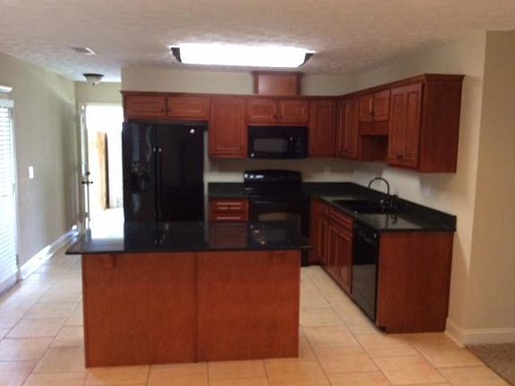4th image of 107 Lee Road 2191
