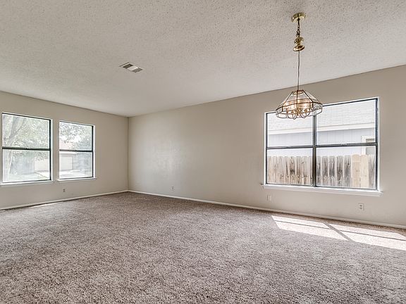 3rd image of 8118 Bent Meadow Dr