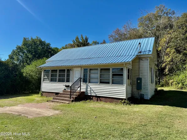 1215 Roberdel Road, Rockingham, NC 28379