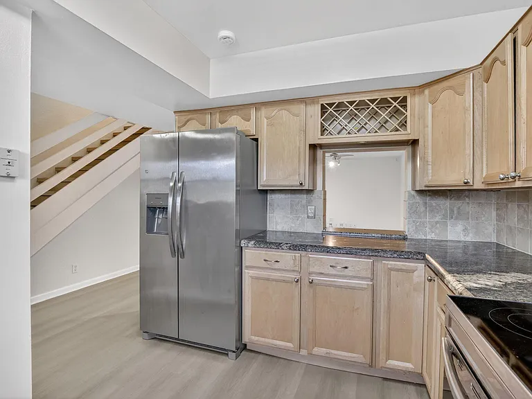 2520 Van Buren St #4 — Photo 12