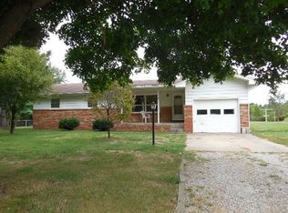 478 E Farm Rd 84, Springfield, MO 65803