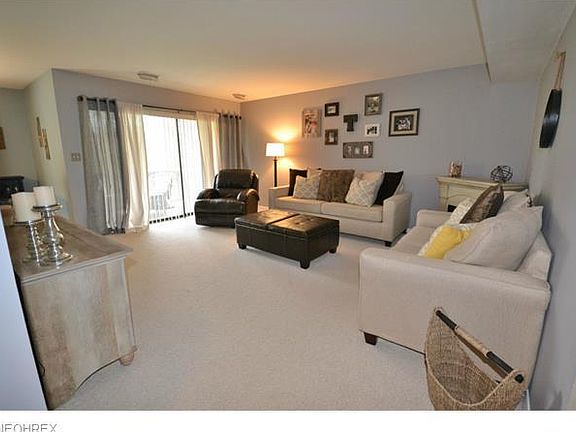 3rd image of 6330 Greenwood Pkwy APT 104
