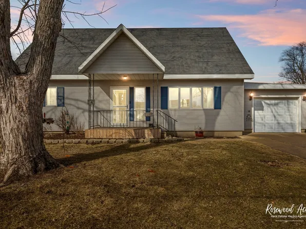 365 S 2nd St, Chebanse, IL 60922