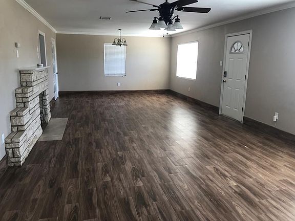 5th image of 1811 Santa Monica Ave