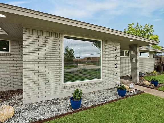 4th image of 8527 Glenloch Dr