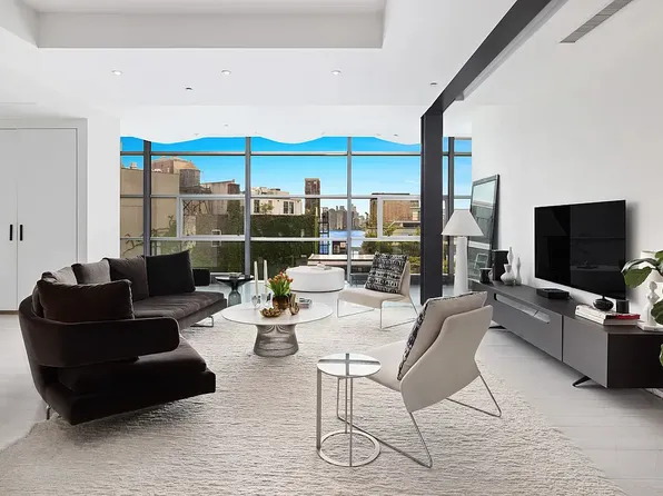 497 Greenwich St #9A, New York, NY 10013