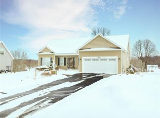 3804 Teresa Dr, Walworth, NY 14568