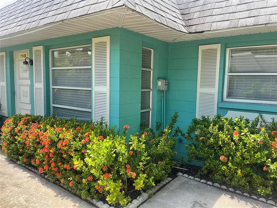 208 Magnolia Ave #B