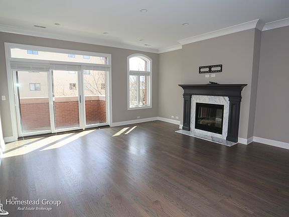 4th image of 878 W Lill Ave #_three